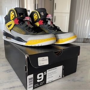 Jordan Spizike Black Yellow Grey Varsity Red Men’s Size 9.5 Sneakers 315371-050